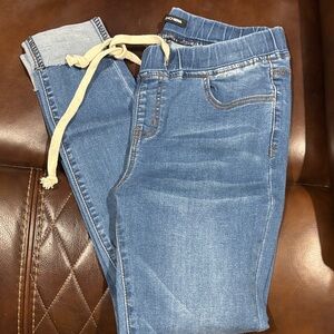 Fashion Nova Blue Jeans with Cream Drawstring